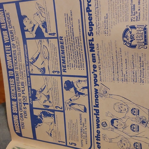 1982 Topps Football Sticker Album - Picture 8 of 8